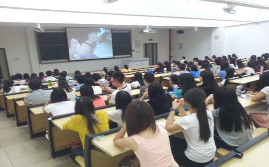 向“全国优秀大学生”学习——医学系学生党建中心理论学习活动